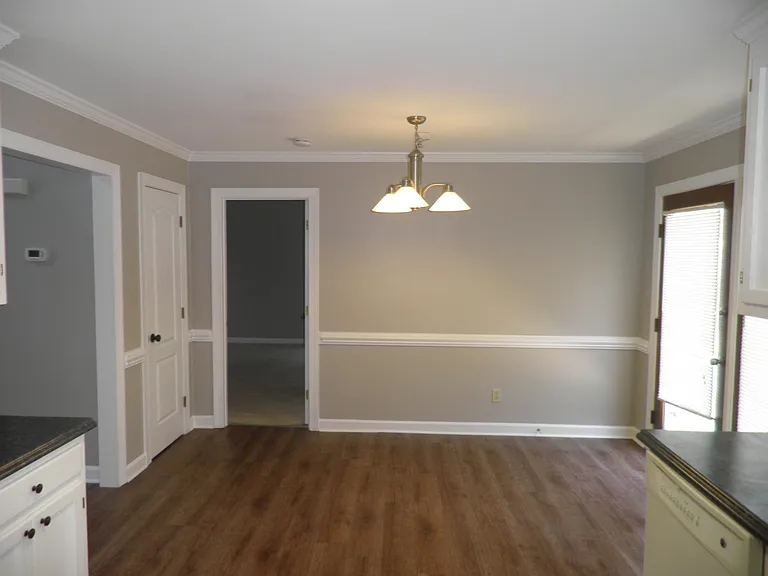 1207 Silverhill Ct — Photo 6