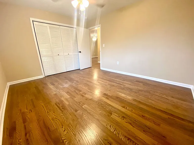 242 Cochran Rd — Photo 18