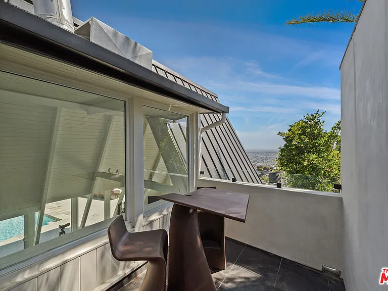 8460 Cole Crest Dr — Photo 32