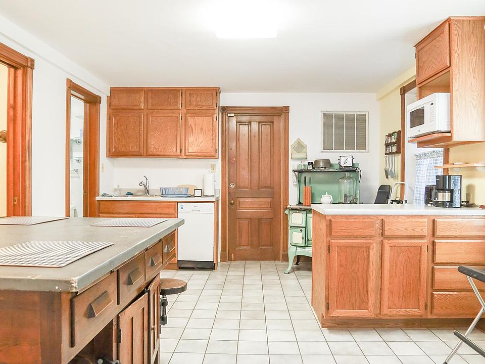 1st image of 2102 N Clifton Ave #G