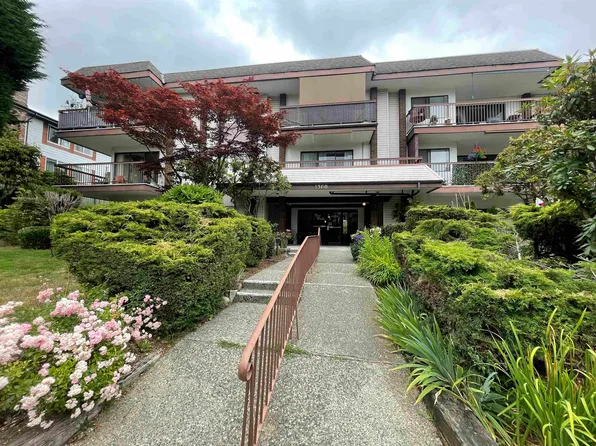 1360 Martin St #106, White Rock, BC V4B 3W5