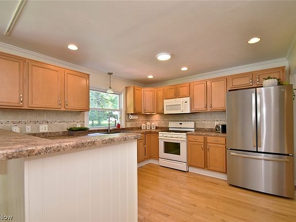 5th image of 5825 Briarwood Ln