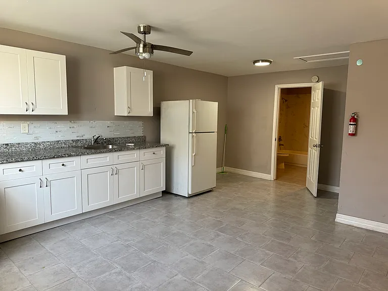 13433 Topeka St #G — Photo 6
