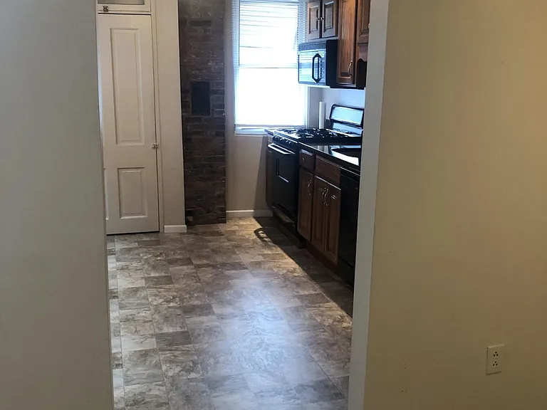 132 S 19th St #2 — Photo 17