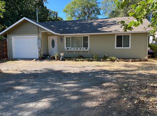 252 SW Rogue River Ave, Grants Pass, OR 97526