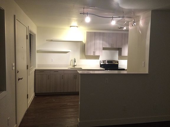 5th image of 1419 2nd Ave W APT 204
