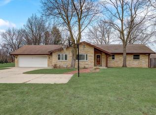 3840 E Obrien Rd, Oak Creek, WI 53154