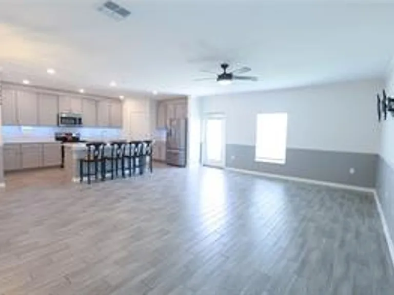 1821 Heart Lake Dr — Photo 5