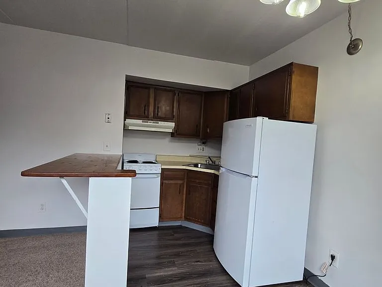 924 Seneca Ct — Photo 10
