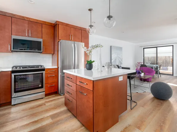 301 Oak Ave APT A, Redwood City, CA 94061