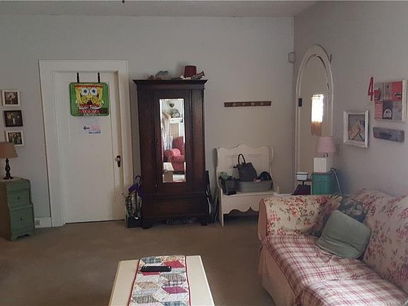 4th image of 400 W Mulberry St