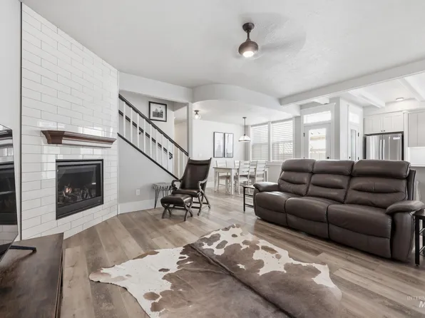 127 S Mathie Way, Eagle, ID 83616