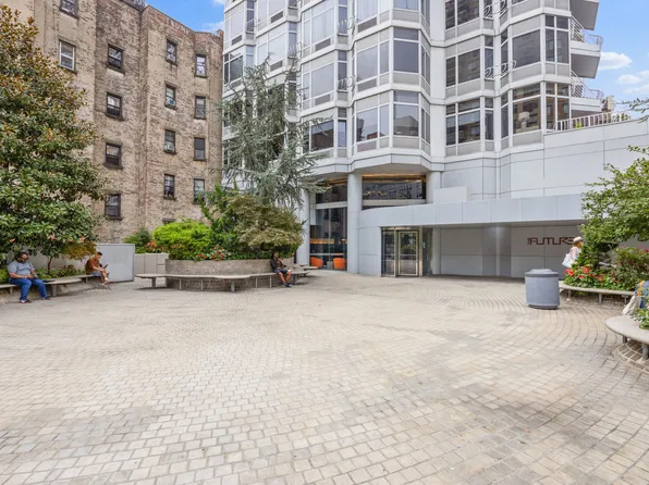 200 East 32nd Street image 11 of 11