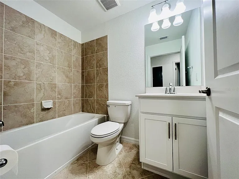 14184 Heritage Landing Blvd #514 — Photo 17