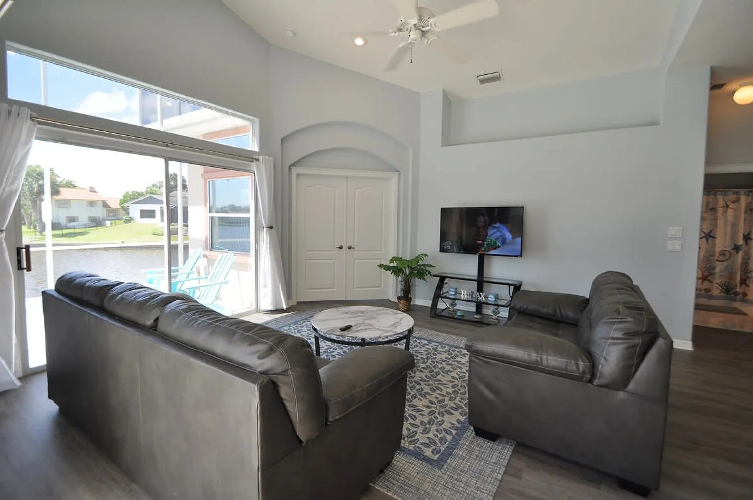 4 bed, 3.0 bath, 2798 sqft, $6,299 — Photo 2