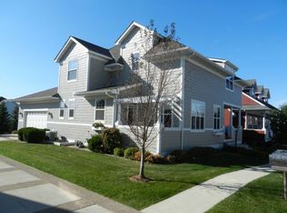 1629 Summit Hl, Eagan, MN 55122