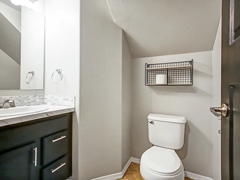 22335 Glenview Ct SE — Photo 10
