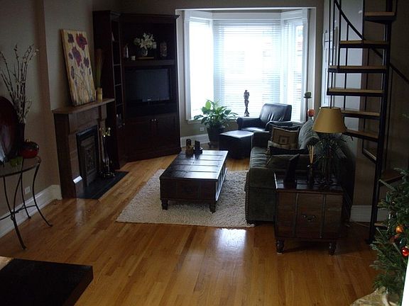 5th image of 1411 N Wells St #4W