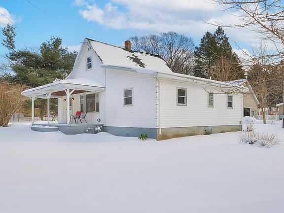 3rd image of 900 S Haven Pl