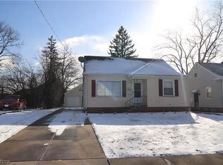 16 Leyton Rd, Bedford, OH 44146