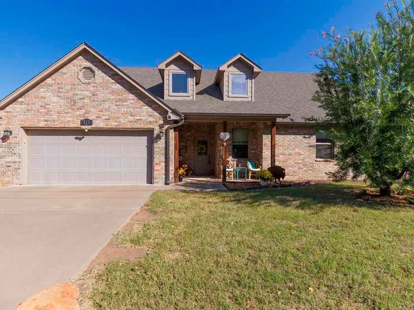 413 E Lake Dr, Medicine Park, OK 73557