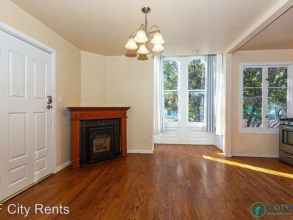 5th image of 135 Collingwood St #1