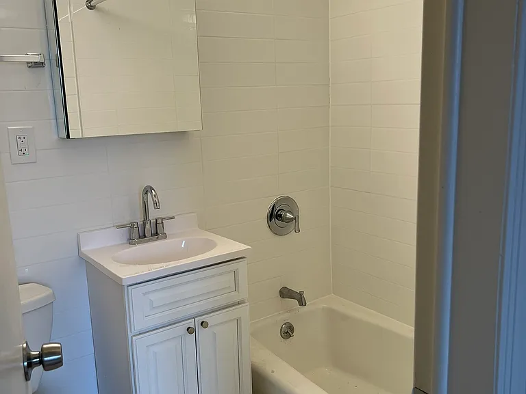 2343 E 12th St #1J — Photo 9