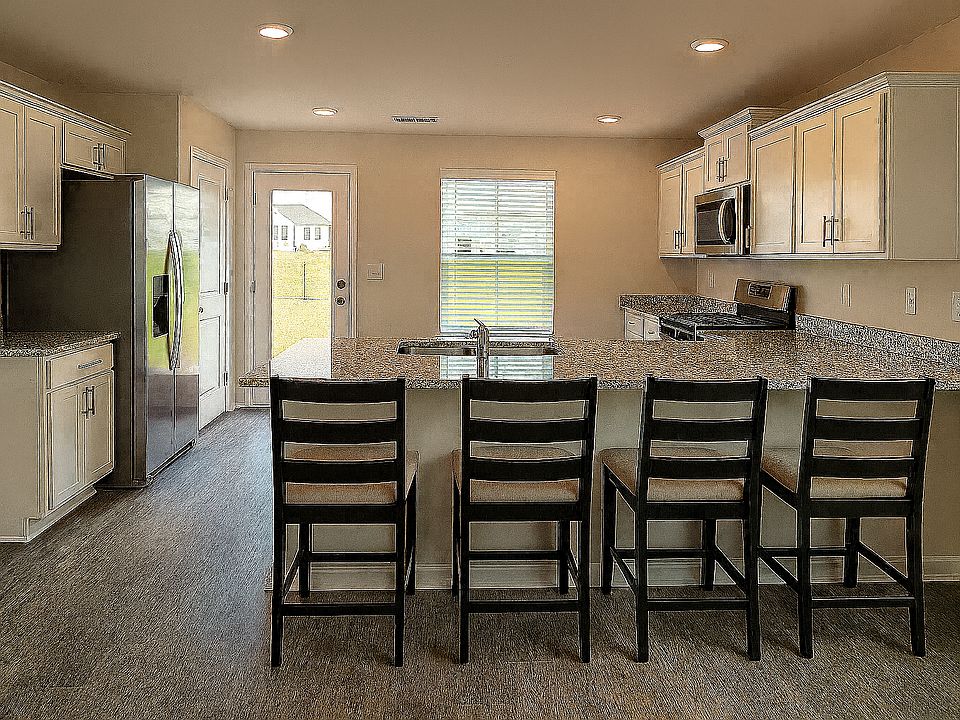 Kitchen and bar/eat-in