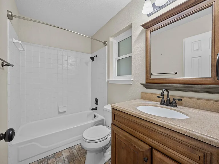 1617 Abbey Ln — Photo 25