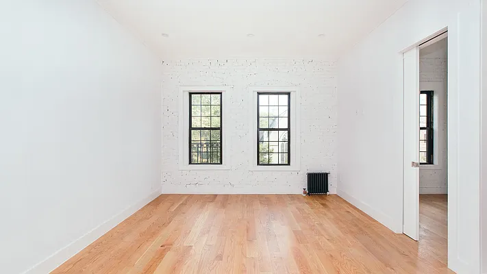 Rented by Nooklyn NYC LLC | media 31