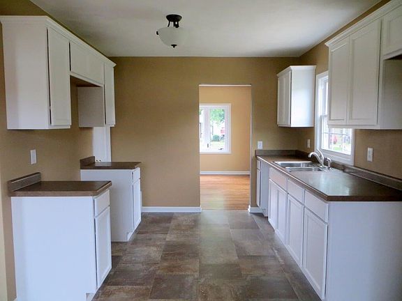 5th image of 437 N Oakhill Ave