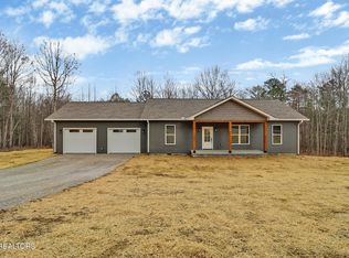 826 Dulog Trl, Jamestown, TN 38556