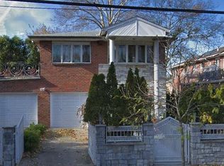 618 159th St, Whitestone, NY 11357