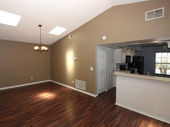 3rd image of 2207 Faxton Ct