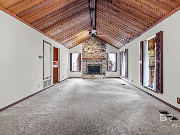 4th image of 410 Frederick Ave