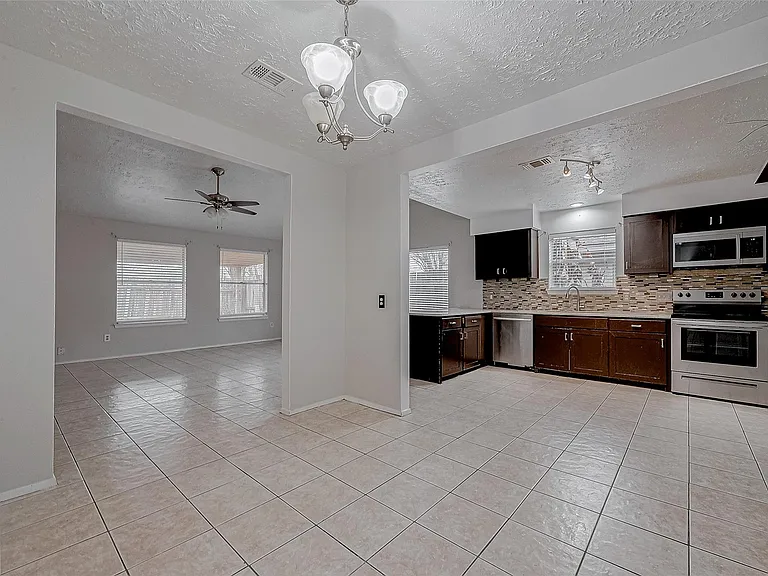 10322 Clarktower Ln — Photo 13