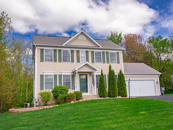 4th image of 21 Aster Dr