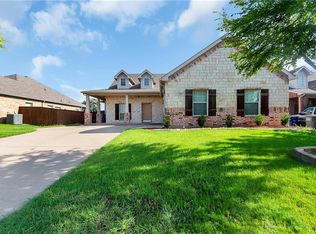 107 High Meadow Rd, Red Oak, TX 75154