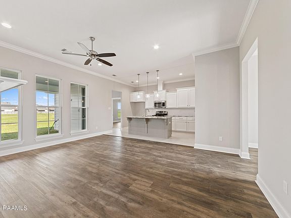 5th image of 216 Central Village Way