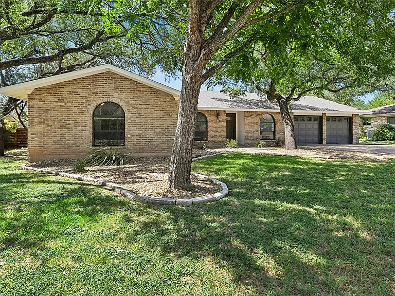 1401 Dragon Dr — Photo 1