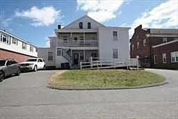 122 Elm St #D — Photo 14