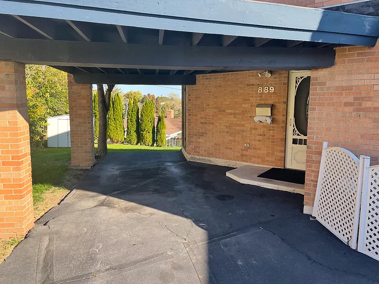 887 Mount Loretta Ave — Photo 12