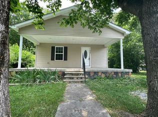 909 E Grizzard St, Tullahoma, TN 37388