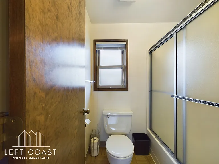 890 SW 7th St — Photo 51