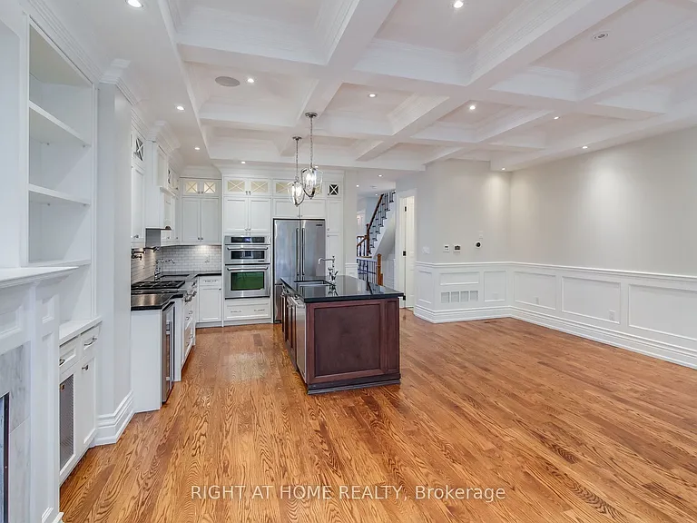 109 Banff Rd — Photo 15