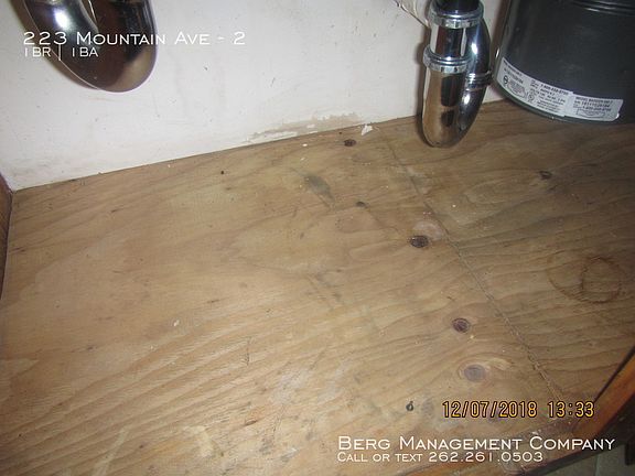 3rd image of 223 Mountain Ave APT 2