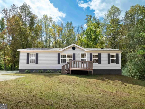 212 Navajo Trl, Bowdon, GA 30108