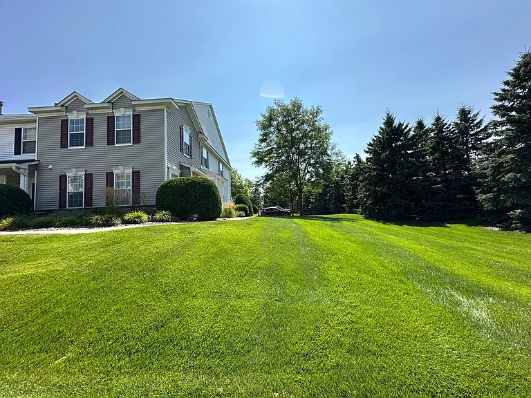 3492 Cherry Ln #F — Photo 3