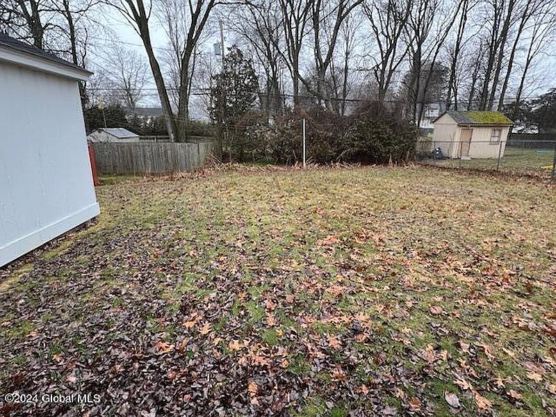 5th image of 16 Puritan Drive