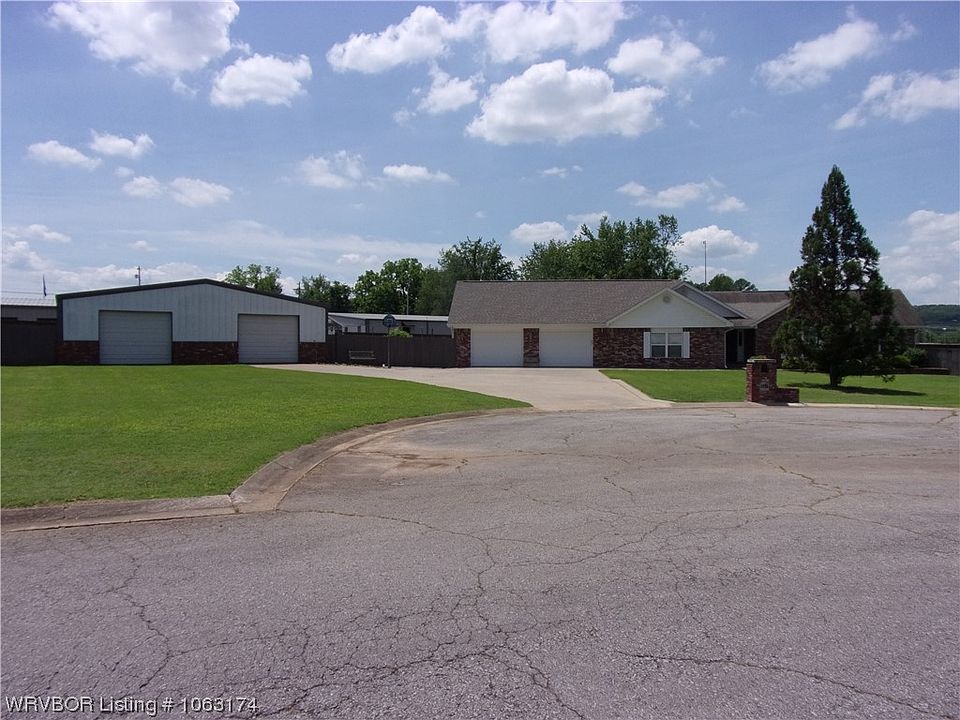 1st image of 2711 Whitney Dr